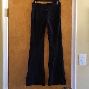 Lululemon athletica black 4 yoga pants leggings